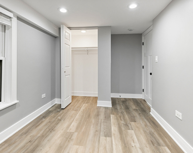 4624 N Springfield Avenue - Photo Thumbnail 9