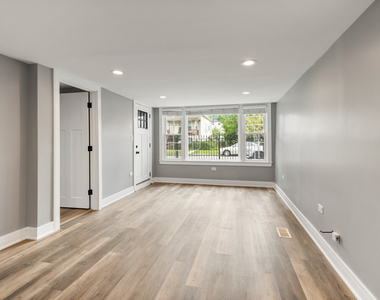 4624 N Springfield Avenue - Photo Thumbnail 1