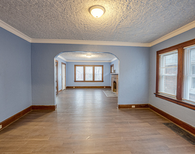 2403 Elm Street - Photo Thumbnail 4