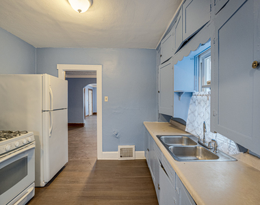 2403 Elm Street - Photo Thumbnail 8
