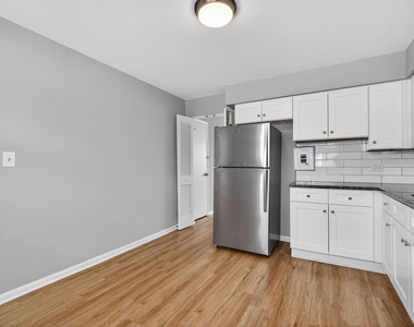34 S Kensington Avenue - Photo Thumbnail 2