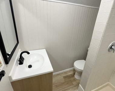 321 N Main Street - Photo Thumbnail 12