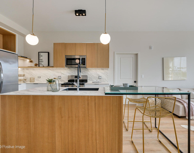 2811 Thatcher Avenue - Photo Thumbnail 7