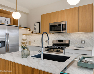 2811 Thatcher Avenue - Photo Thumbnail 6