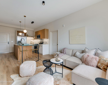 2811 Thatcher Avenue - Photo Thumbnail 4