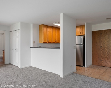 5950 Oakwood Drive - Photo Thumbnail 5