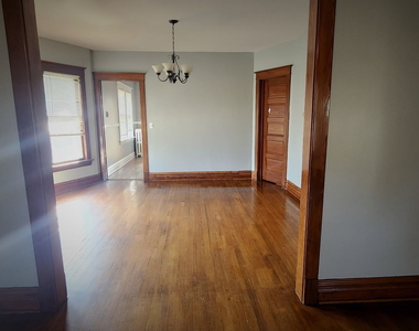 332 N West Street - Photo Thumbnail 7