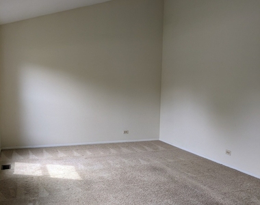 508 Bristol Lane - Photo Thumbnail 2