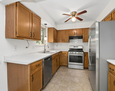 8528 Thomas Charles Lane - Photo Thumbnail 6