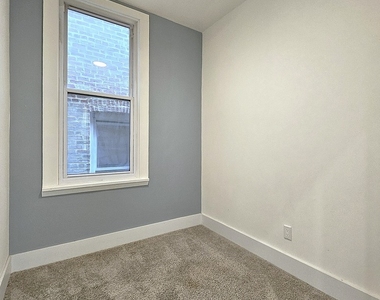 2924 W 38th Place - Photo Thumbnail 9