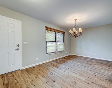 4 N Birchwood Drive - Photo Thumbnail 2