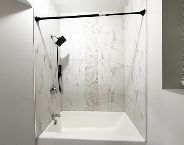 7724 S Essex Avenue - Photo Thumbnail 9