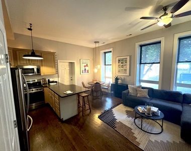 1344 N North Park Avenue - Photo Thumbnail 2