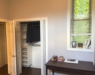 1344 N North Park Avenue - Photo Thumbnail 13