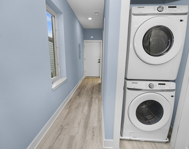 1358 S Fairfield Avenue - Photo Thumbnail 20