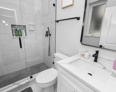 1358 S Fairfield Avenue - Photo Thumbnail 22