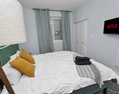 1358 S Fairfield Avenue - Photo Thumbnail 16
