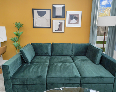 1358 S Fairfield Avenue - Photo Thumbnail 4