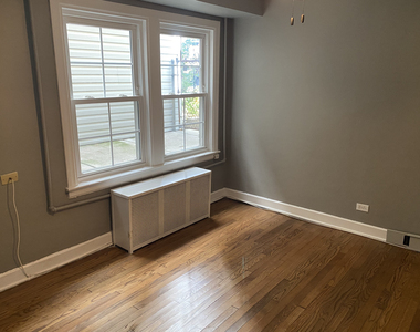 3136 N Paulina Street - Photo Thumbnail 3