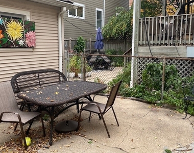 3136 N Paulina Street - Photo Thumbnail 10