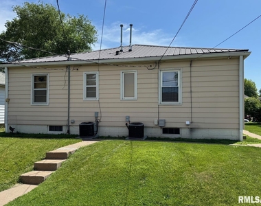 1736 Davie Street - Photo Thumbnail 15
