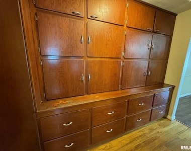 1736 Davie Street - Photo Thumbnail 10
