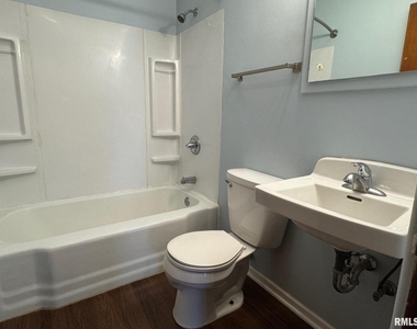 1736 Davie Street - Photo Thumbnail 11