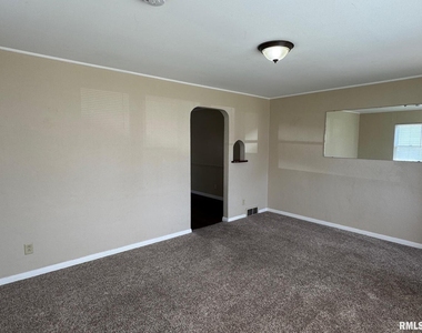1736 Davie Street - Photo Thumbnail 1