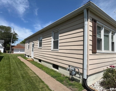1736 Davie Street - Photo Thumbnail 14