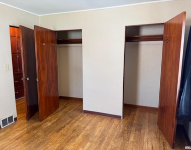 1736 Davie Street - Photo Thumbnail 9