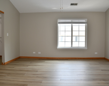 3467 Ravinia Circle - Photo Thumbnail 7