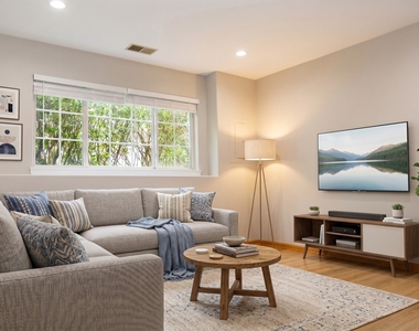 3467 Ravinia Circle - Photo Thumbnail 10