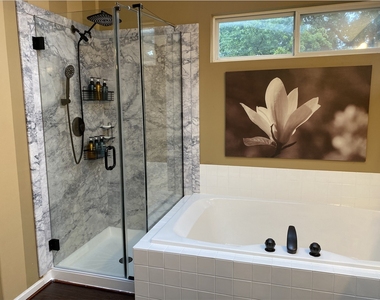 7624 Beringer Court - Photo Thumbnail 12