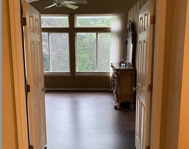 7624 Beringer Court - Photo Thumbnail 10
