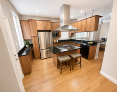 5233 S Michigan Avenue - Photo Thumbnail 1