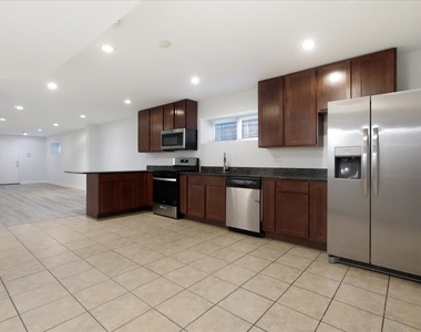 3528 W Shakespeare Avenue - Photo Thumbnail 3