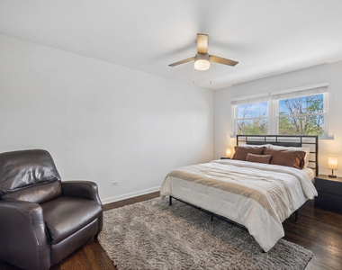 1230 Greenwood Court - Photo Thumbnail 14