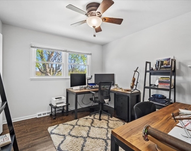 1230 Greenwood Court - Photo Thumbnail 16