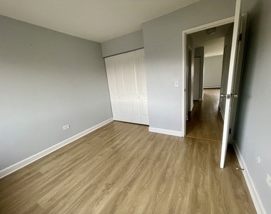 8635 W Foster Avenue - Photo Thumbnail 18
