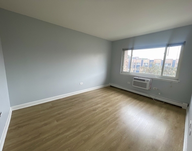 8635 W Foster Avenue - Photo Thumbnail 9