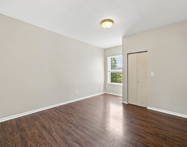 7443-7445 S Paxton Avenue - Photo Thumbnail 11