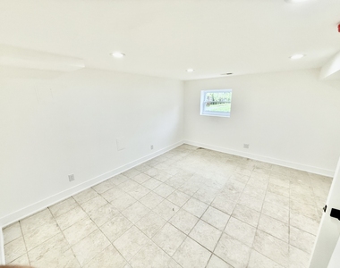 9033 Ewing Avenue - Photo Thumbnail 9