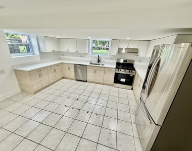 9033 Ewing Avenue - Photo Thumbnail 2