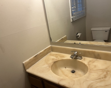 1208 Duke Court - Photo Thumbnail 6