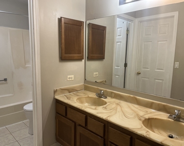 1208 Duke Court - Photo Thumbnail 10