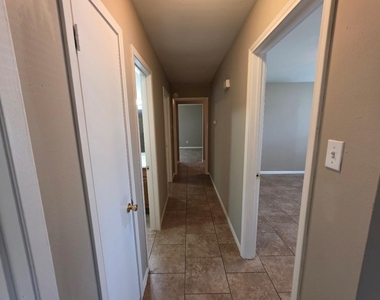 9007 Glen Shadow Drive - Photo Thumbnail 23