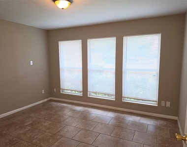 9007 Glen Shadow Drive - Photo Thumbnail 24
