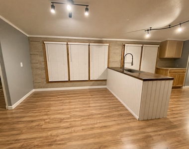 27125 Riley Road - Photo Thumbnail 7