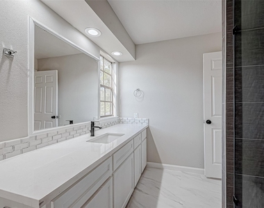 3102 Glenn Lakes Lane - Photo Thumbnail 39
