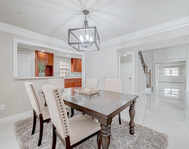 3102 Glenn Lakes Lane - Photo Thumbnail 7